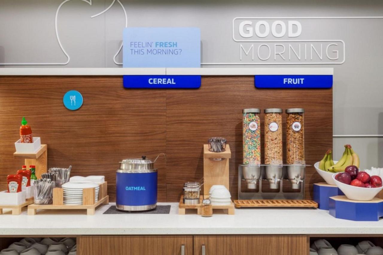 Holiday Inn Express & Suites Muskegon - Grand Haven By Ihg Extérieur photo