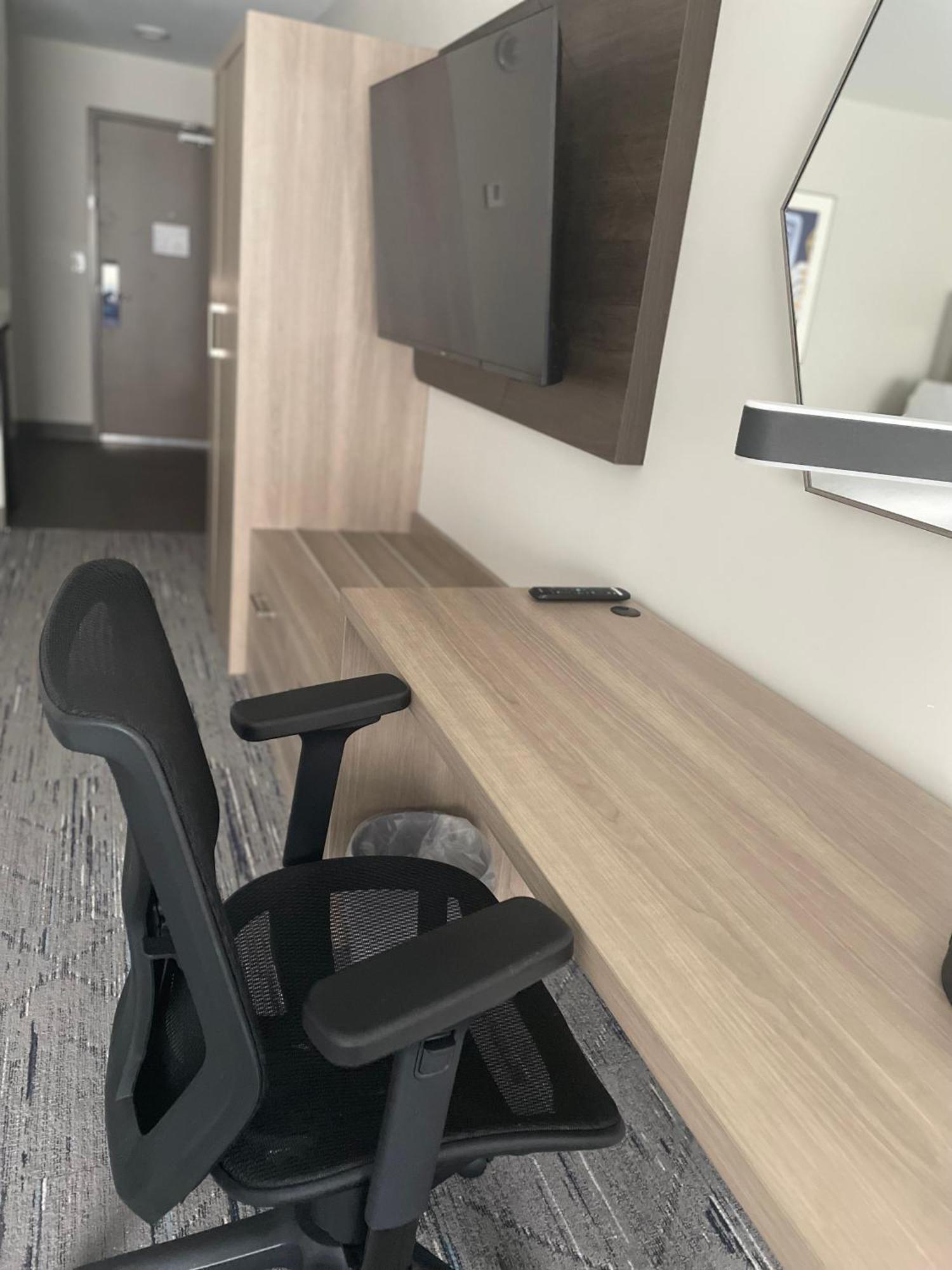 Holiday Inn Express & Suites Muskegon - Grand Haven By Ihg Extérieur photo