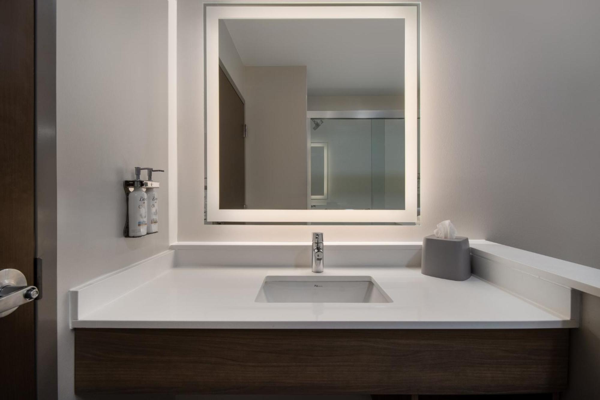 Holiday Inn Express & Suites Muskegon - Grand Haven By Ihg Extérieur photo