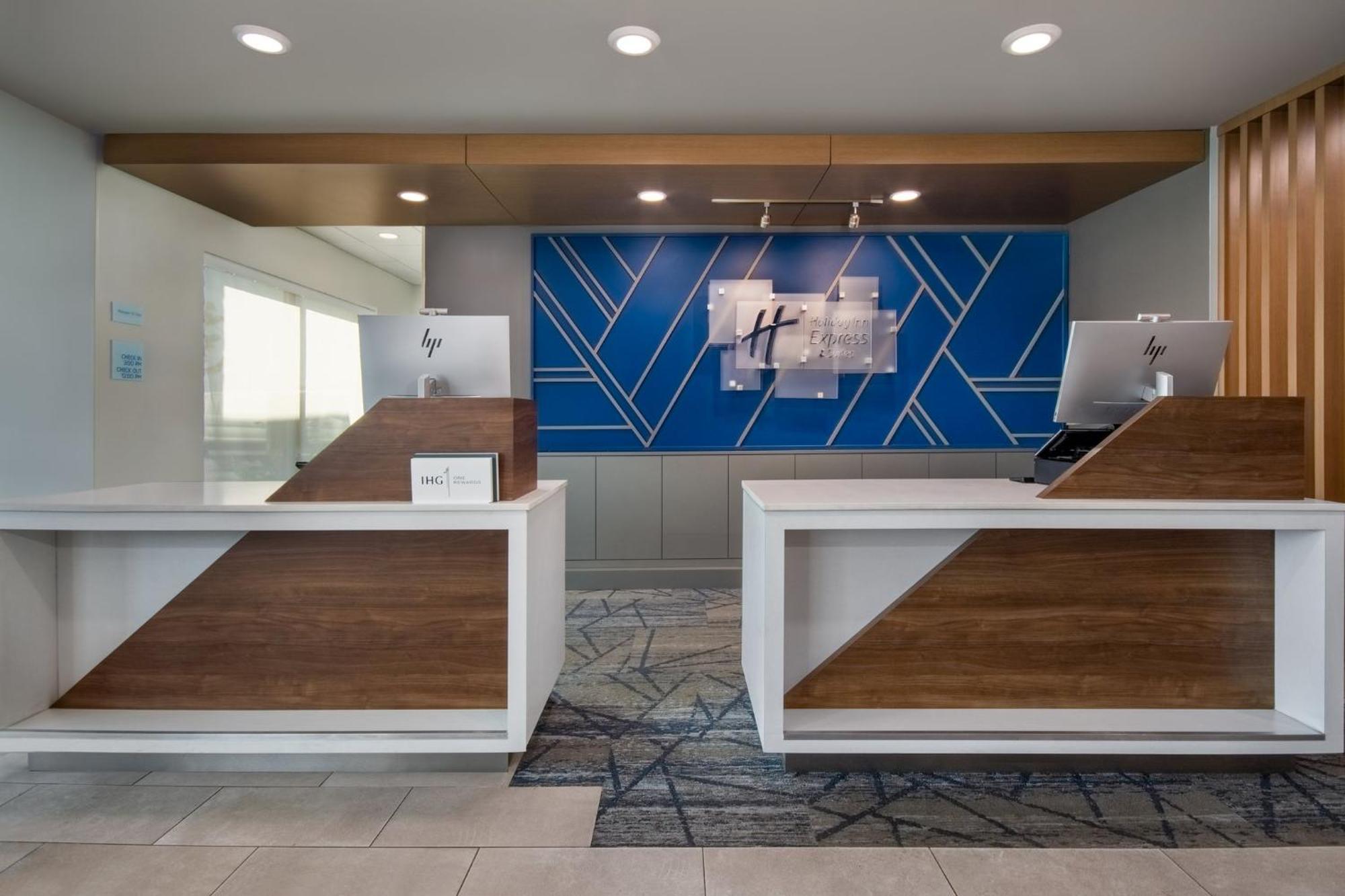 Holiday Inn Express & Suites Muskegon - Grand Haven By Ihg Extérieur photo